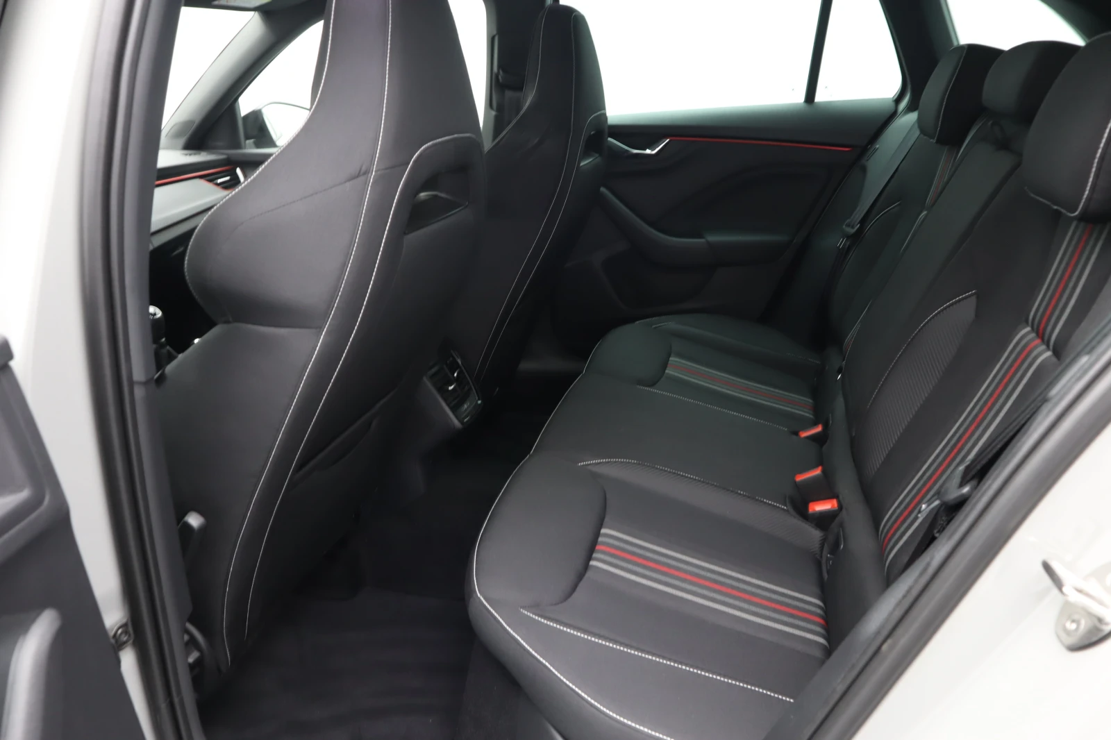 Skoda Scala Monte Carlo, снимка 10 - Автомобили и джипове - 54865324