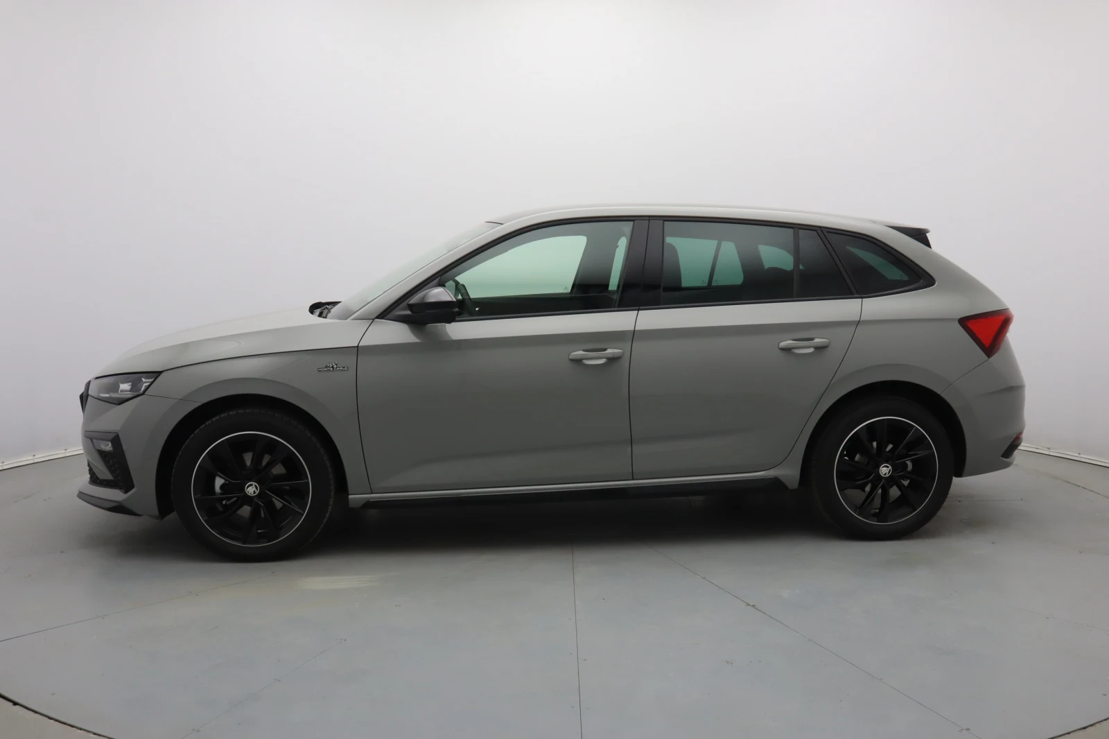 Skoda Scala Monte Carlo, снимка 8 - Автомобили и джипове - 54865324
