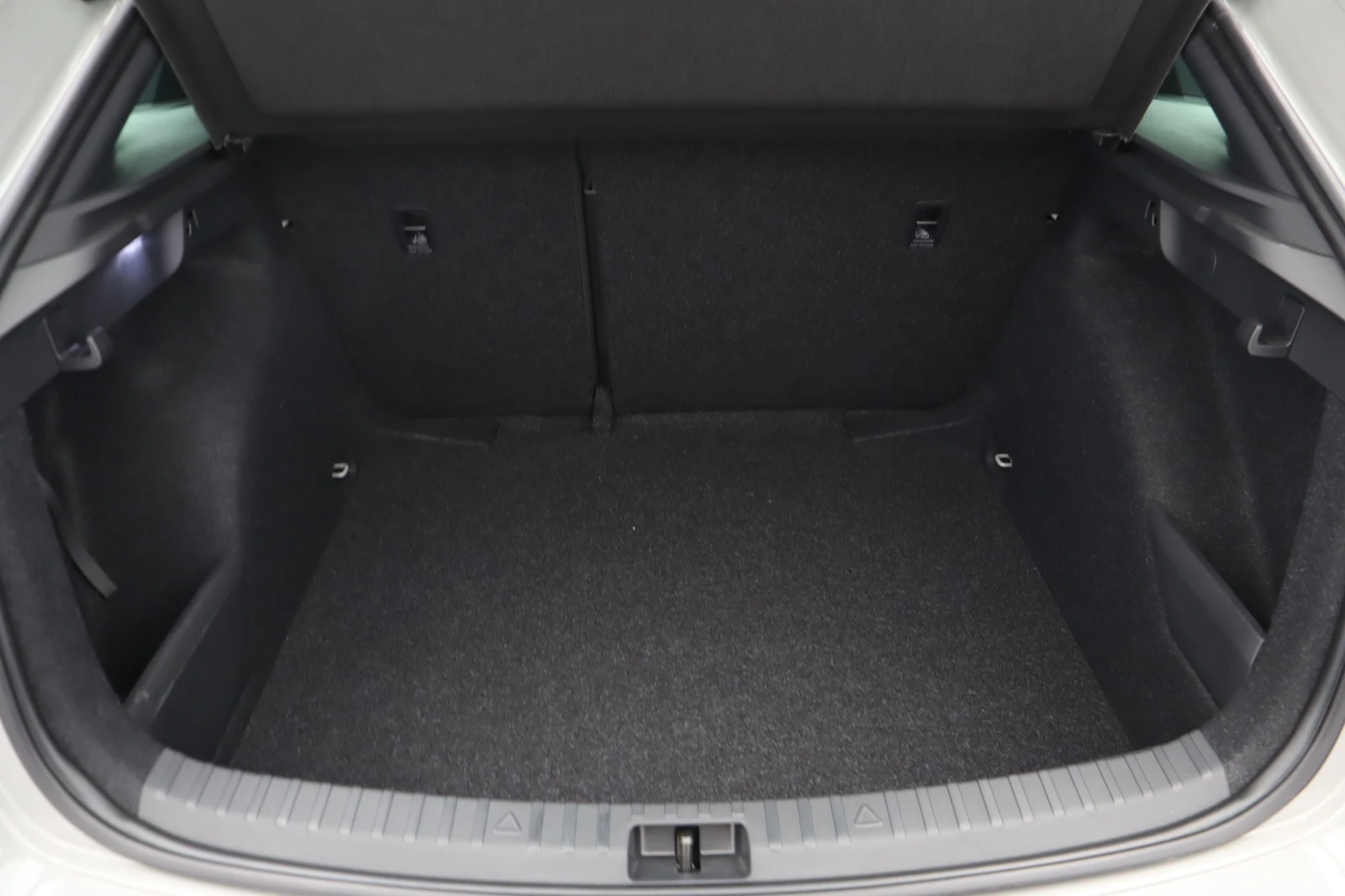 Skoda Scala Monte Carlo, снимка 11 - Автомобили и джипове - 54865324
