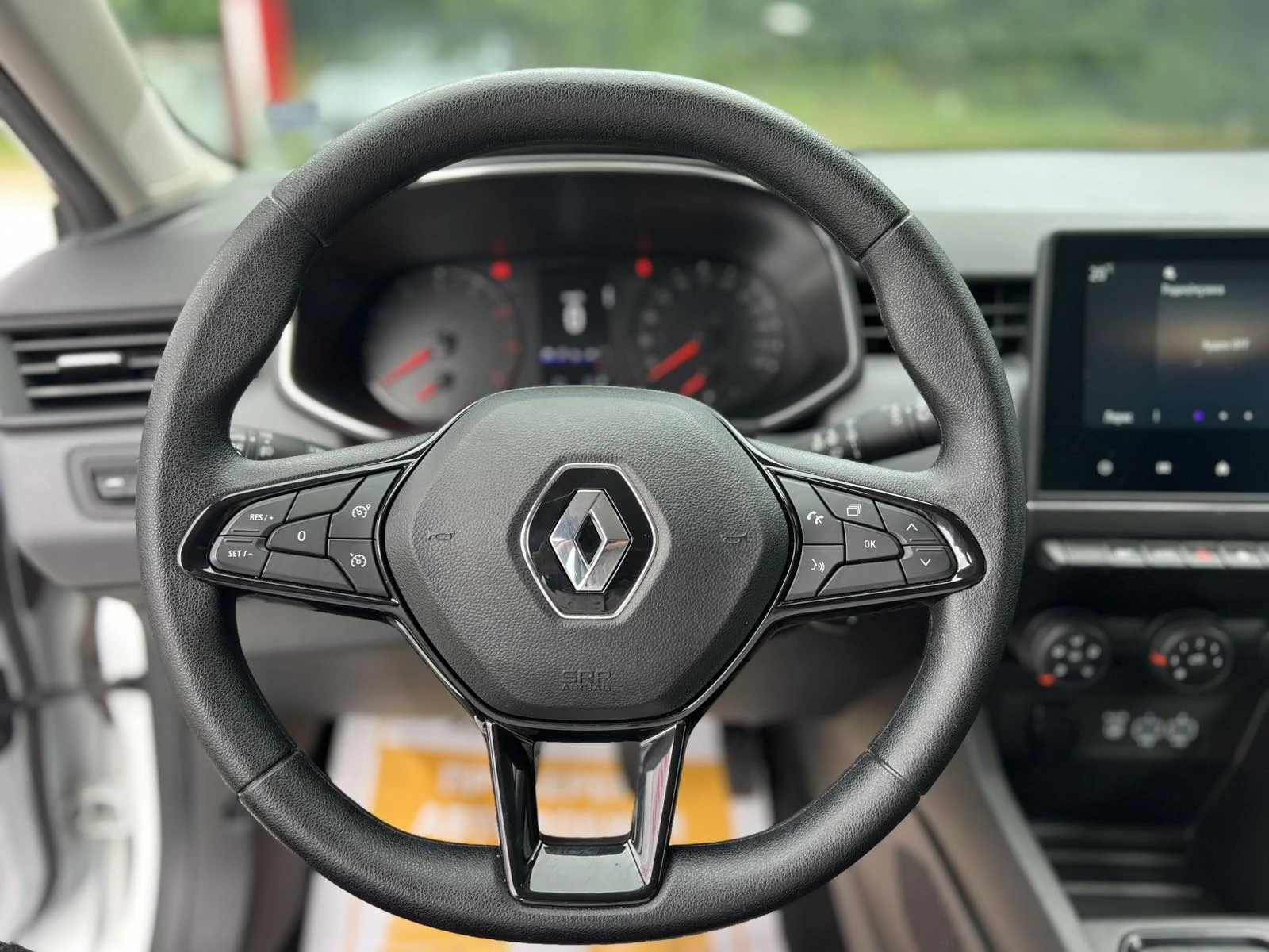 Renault Clio V 1.0 TCe / 90 к.с., снимка 11 - Автомобили и джипове - 55411597