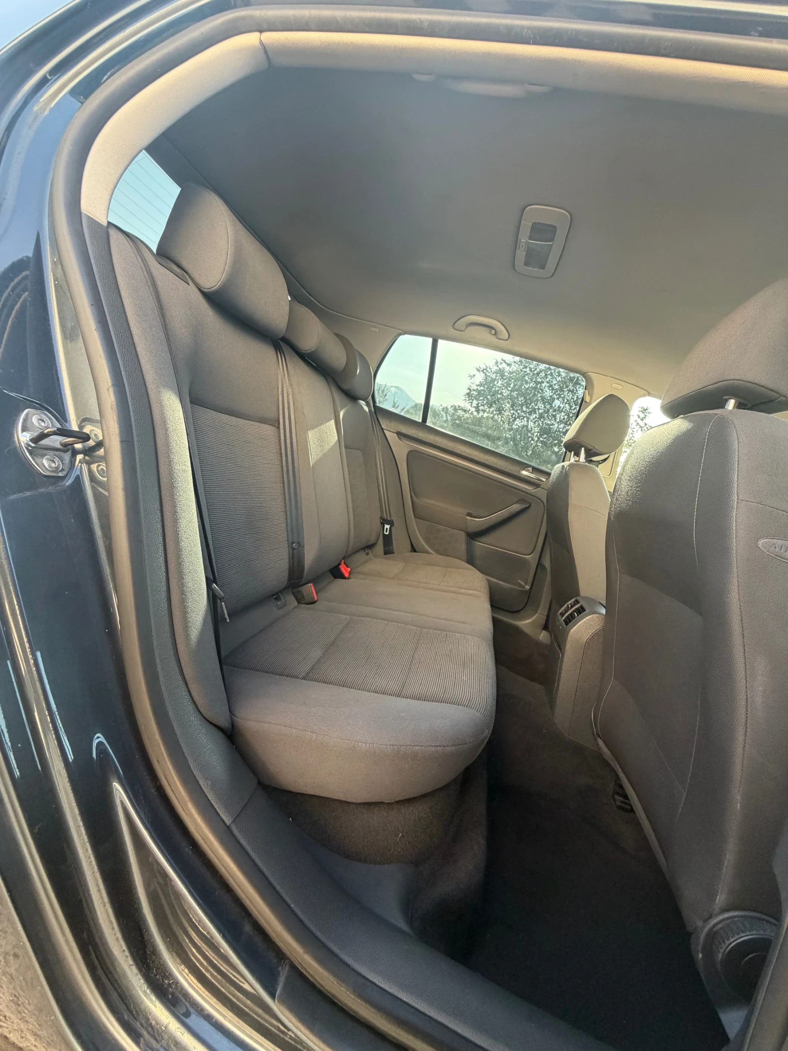 VW Golf 1.9 TDi 90/NAVI, снимка 10 - Автомобили и джипове - 55782925