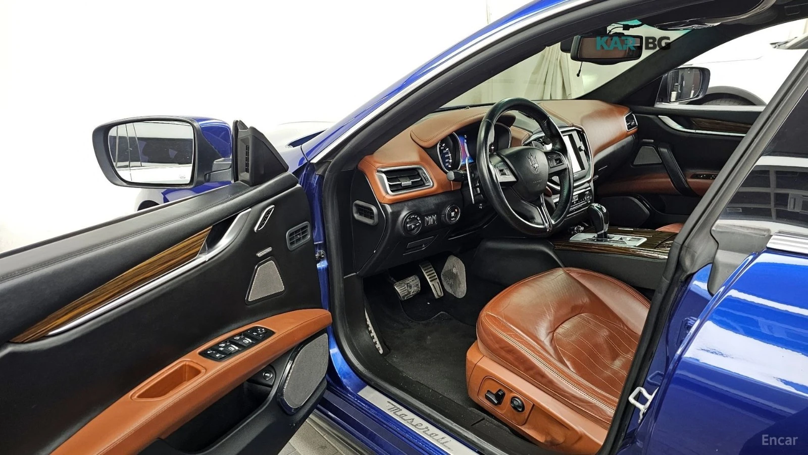 Maserati Ghibli 3.0S Q4* КОЖА* ПОДГРЕВ* ОБДУХВ* ПАНО* НАВИ* , снимка 10 - Автомобили и джипове - 55899050
