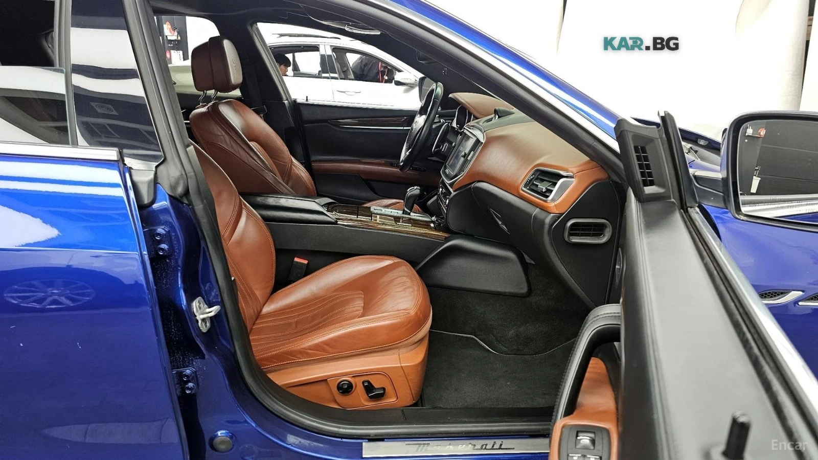 Maserati Ghibli 3.0S Q4* КОЖА* ПОДГРЕВ* ОБДУХВ* ПАНО* НАВИ* , снимка 11 - Автомобили и джипове - 55899050