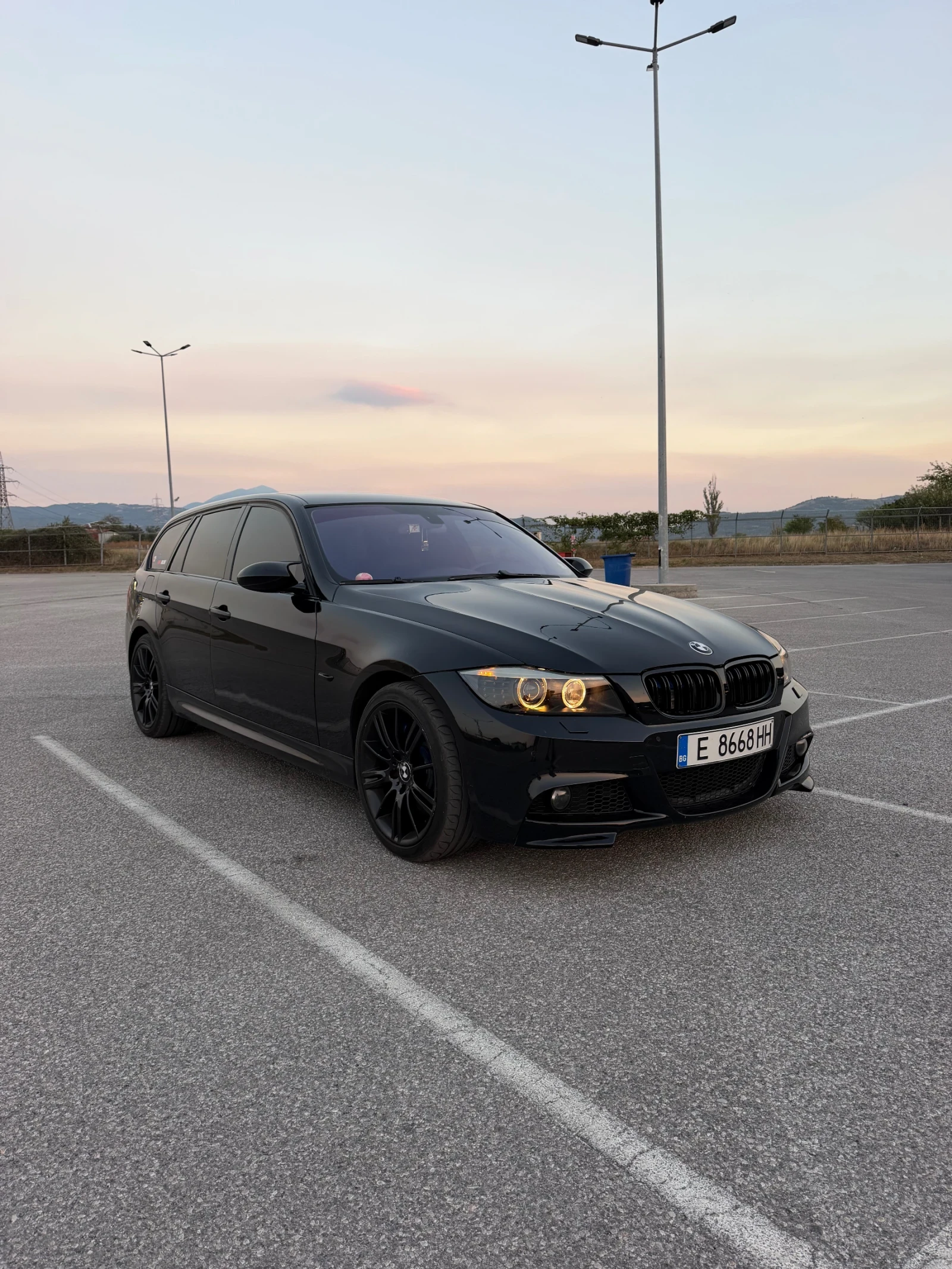BMW 330 BMW 330d xDrive, снимка 3 - Автомобили и джипове - 55971996