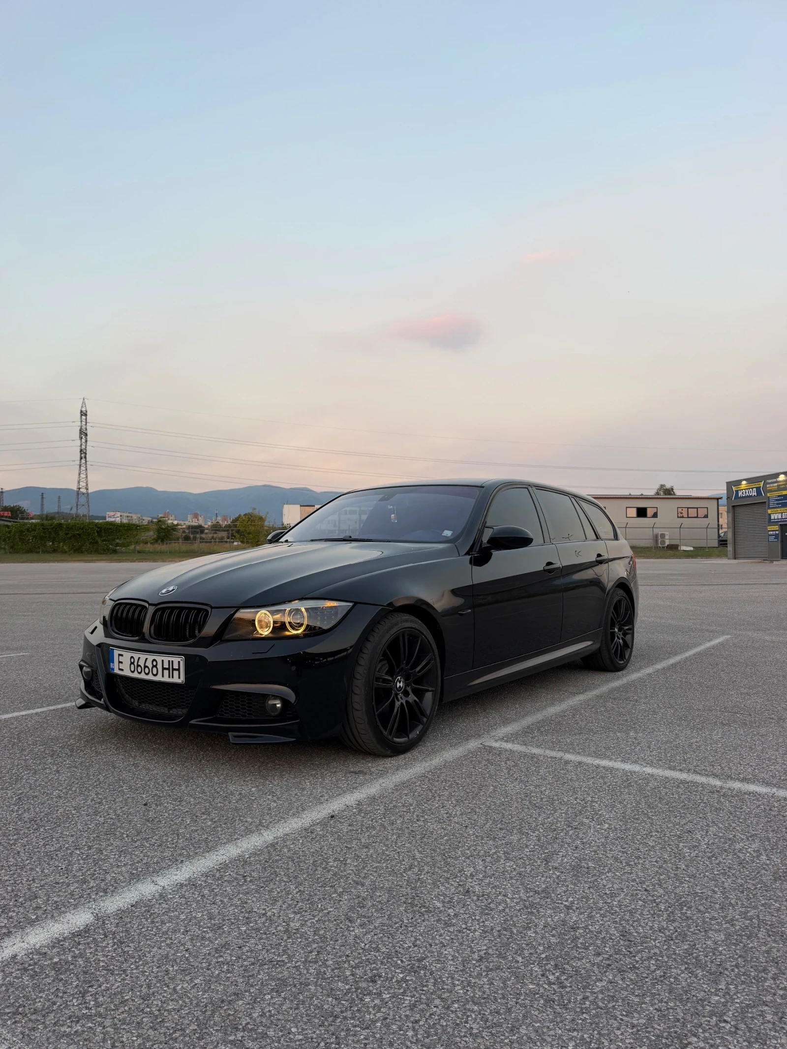 BMW 330 BMW 330d xDrive, снимка 2 - Автомобили и джипове - 55971996