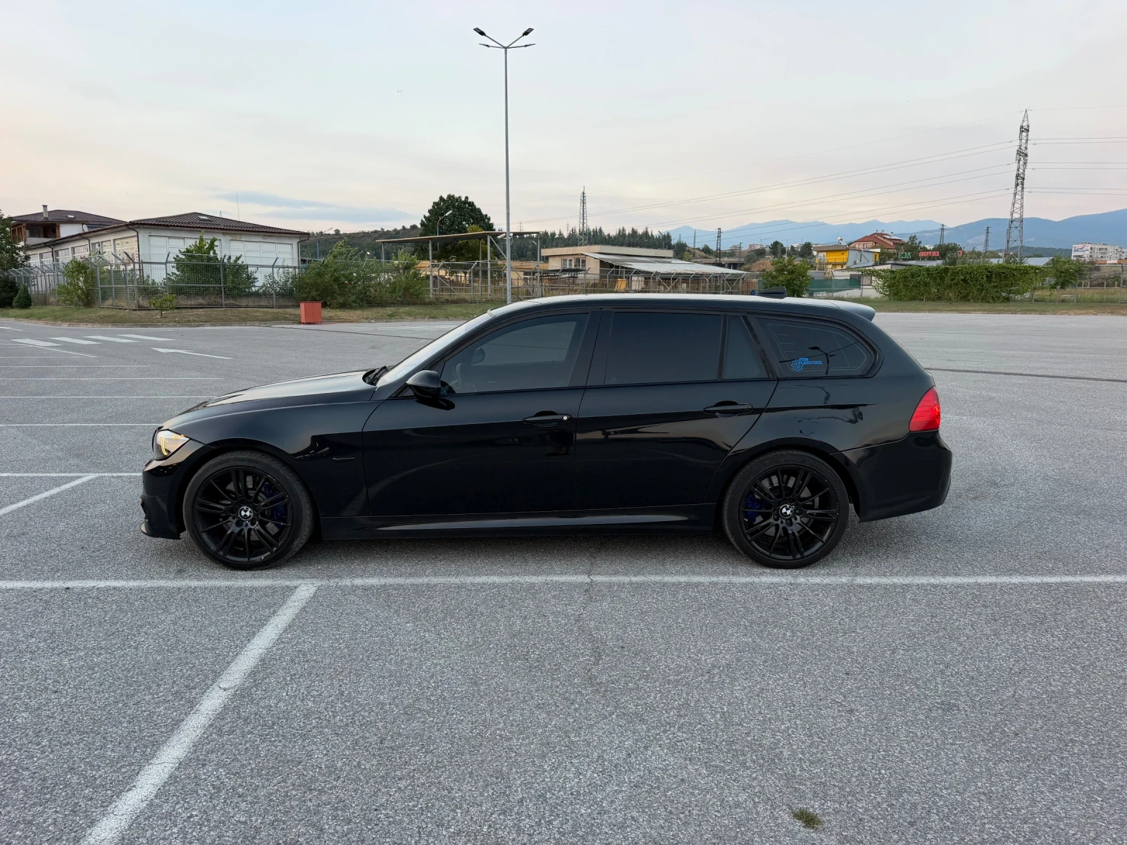 BMW 330 BMW 330d xDrive, снимка 4 - Автомобили и джипове - 55971996