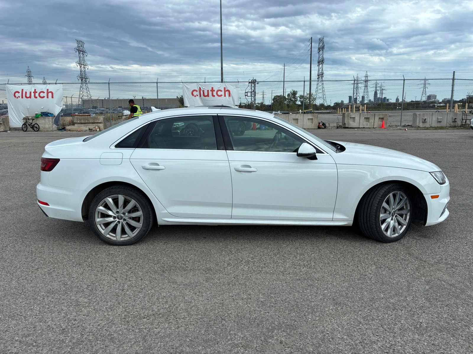Audi A4 * 2.0 TFSI quattro S tronic * CARFAX * , снимка 16 - Автомобили и джипове - 56093181