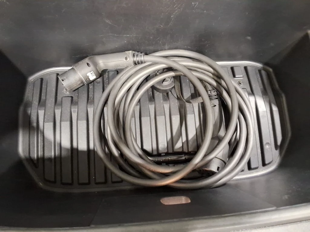Tesla Model Y Long Range Dual Motor LED Navi , снимка 12 - Автомобили и джипове - 56590259
