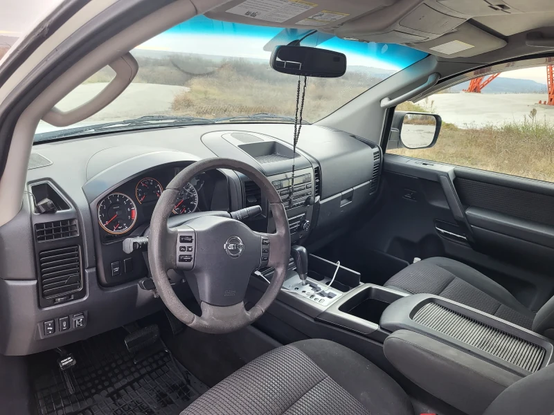 Nissan Titan crew cab, снимка 7 - Автомобили и джипове - 48102473