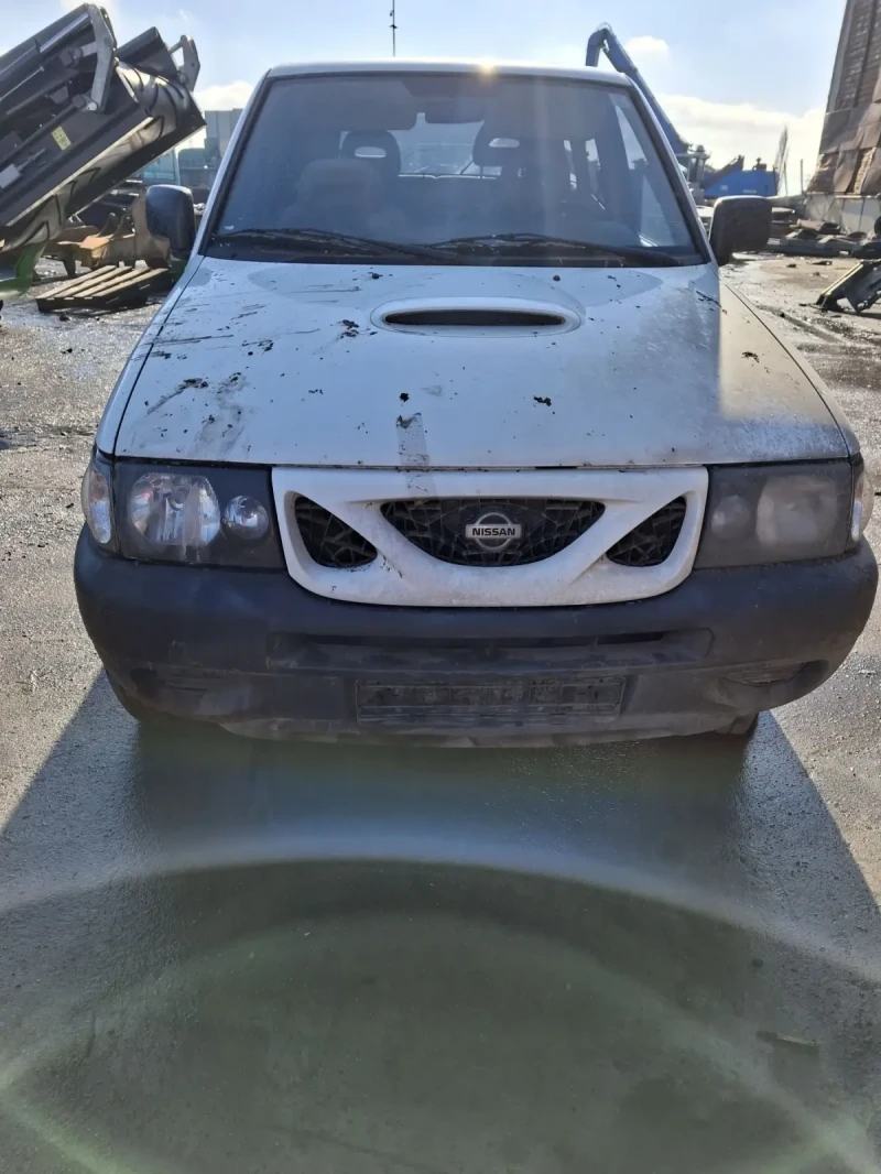 Nissan Terrano, снимка 1 - Автомобили и джипове - 48280310