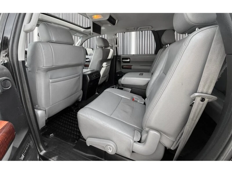 Toyota Sequoia Platinum* 5.7* NAVI* КОжа, снимка 7 - Автомобили и джипове - 52640454