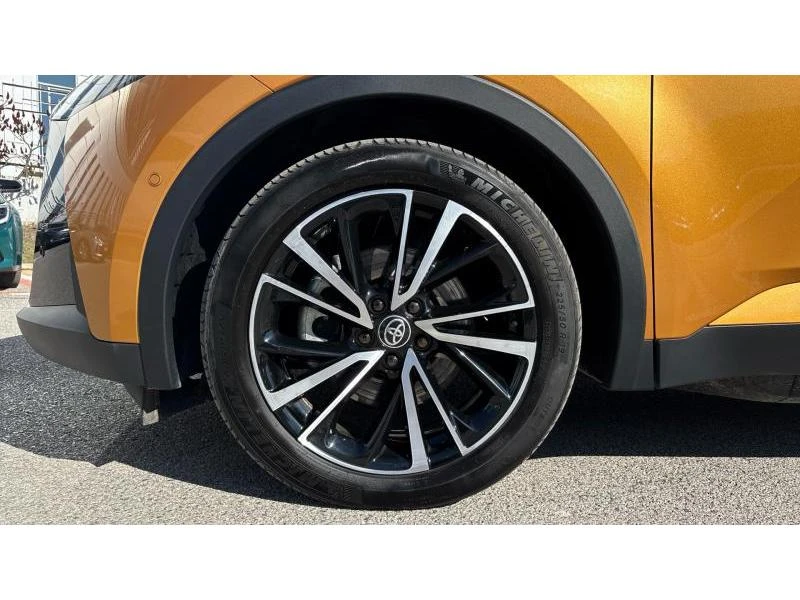 Toyota C-HR 2.0 HSD PLUG-IN PREMIERE EDITION, снимка 16 - Автомобили и джипове - 53803421