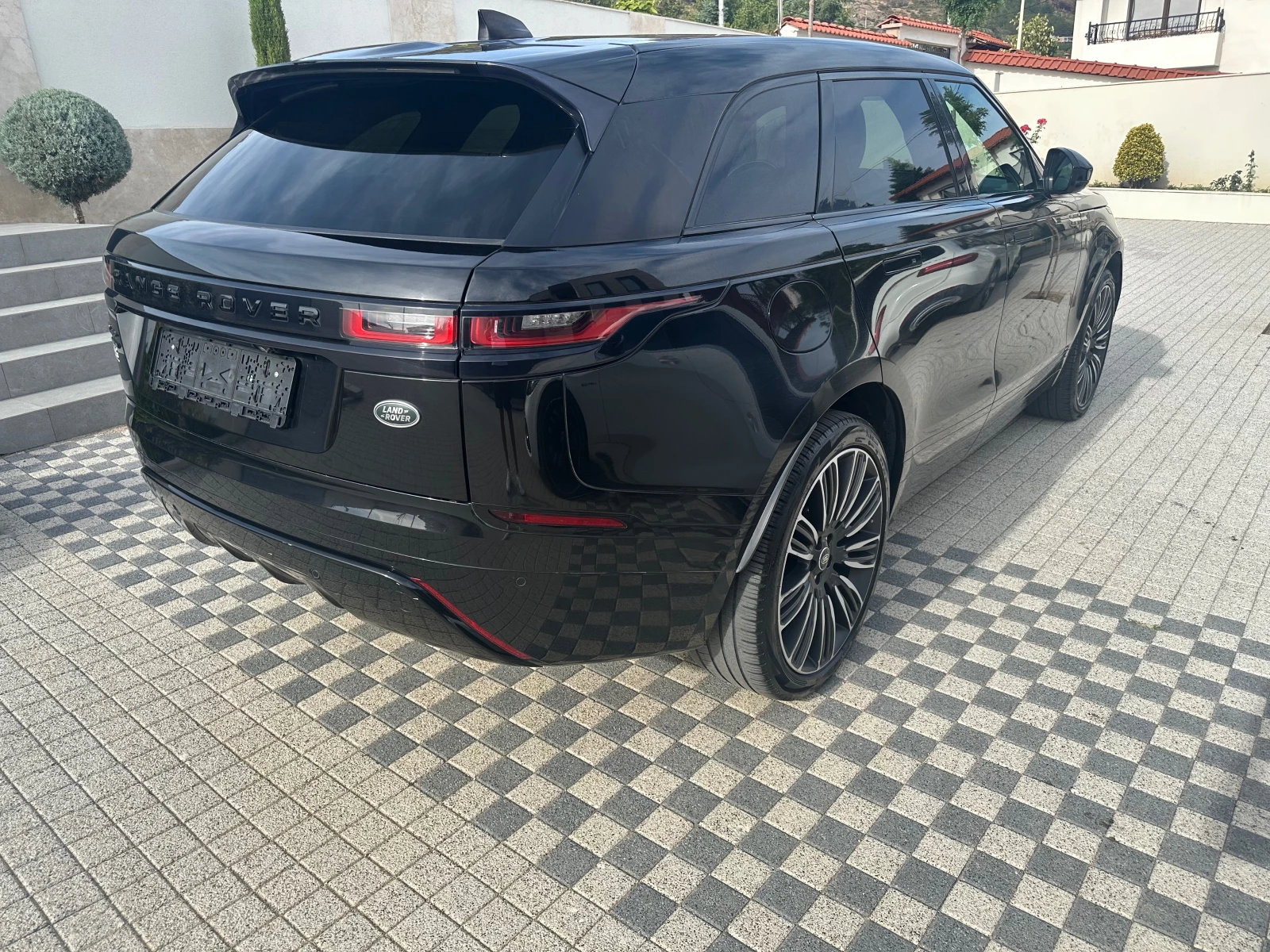 Land Rover Range Rover Velar 2.0d 80 000км - изображение 3