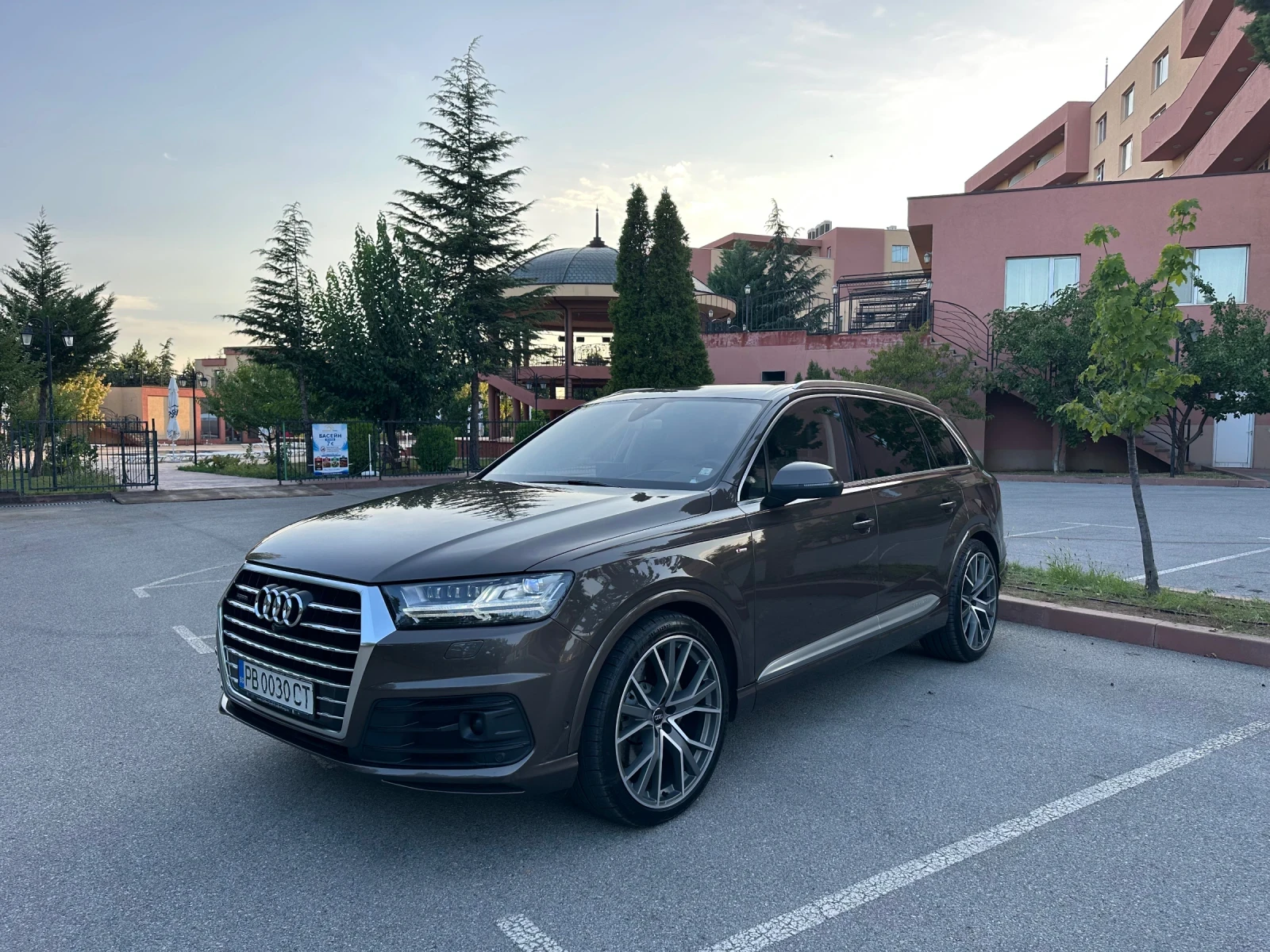 Audi Q7 7 местен, N1/ ДДС , FULL MAX, снимка 3 - Автомобили и джипове - 52397141