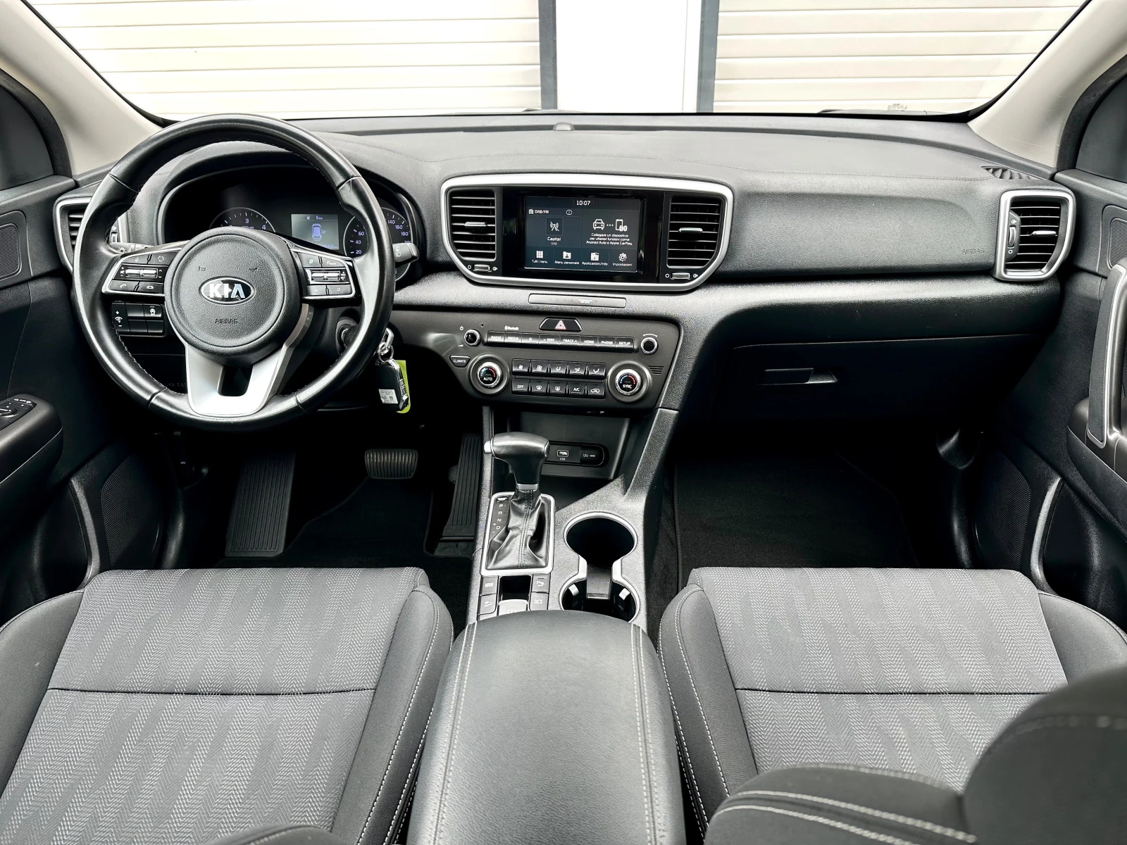Kia Sportage 1.6CRDI ФЕЙСЛИФТ HYBRID CARPLAY КАМЕРА, снимка 12 - Автомобили и джипове - 54883916