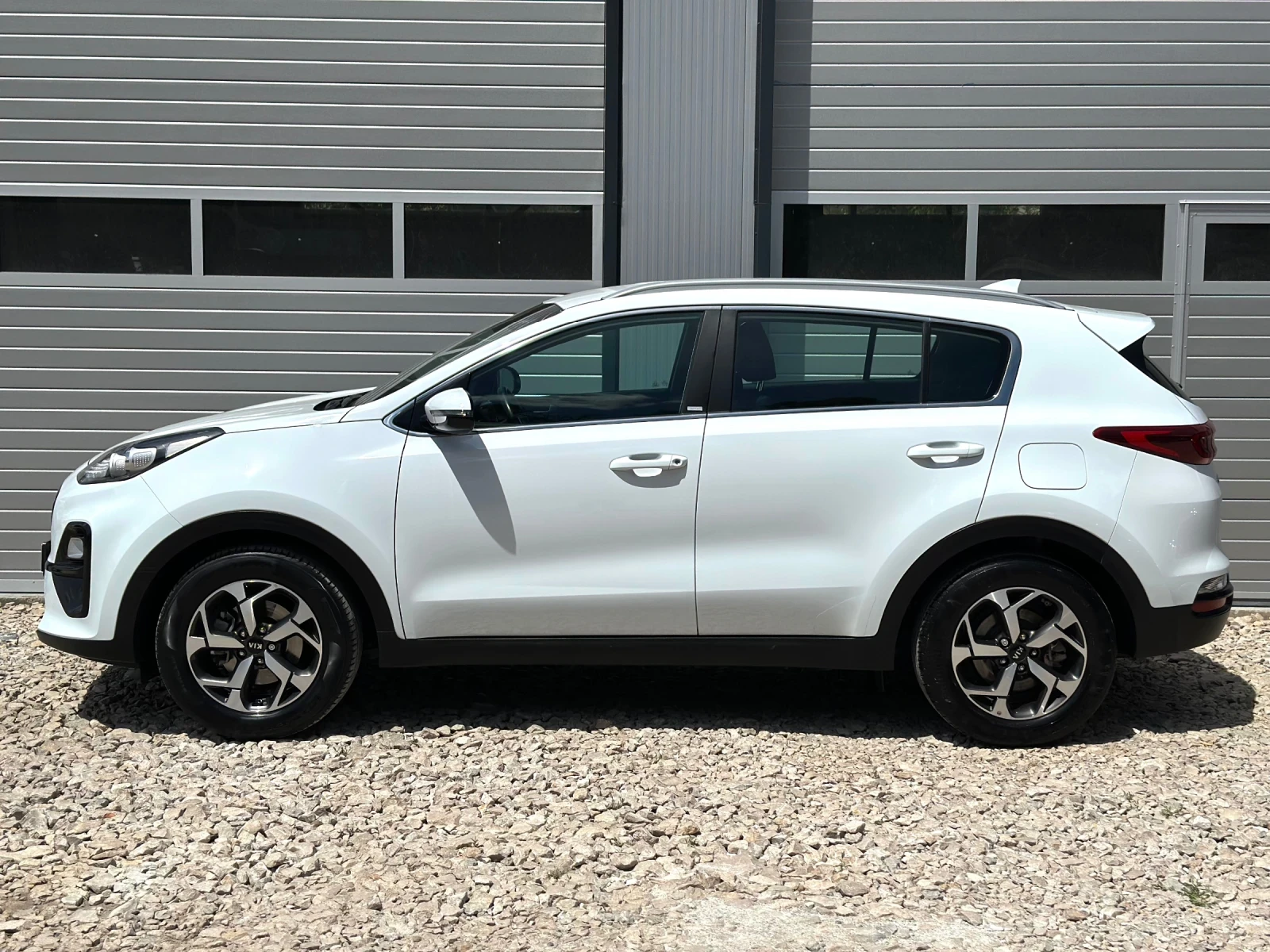 Kia Sportage 1.6CRDI ФЕЙСЛИФТ HYBRID CARPLAY КАМЕРА, снимка 4 - Автомобили и джипове - 54883916