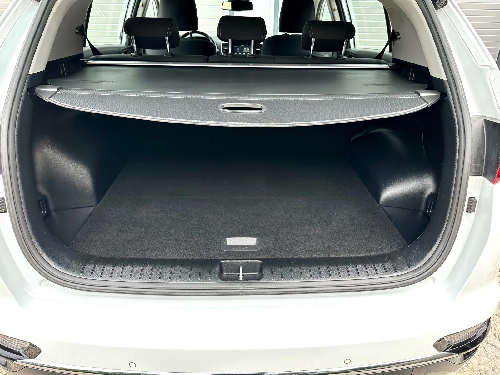 Kia Sportage 1.6CRDI ФЕЙСЛИФТ HYBRID CARPLAY КАМЕРА, снимка 13 - Автомобили и джипове - 54883916