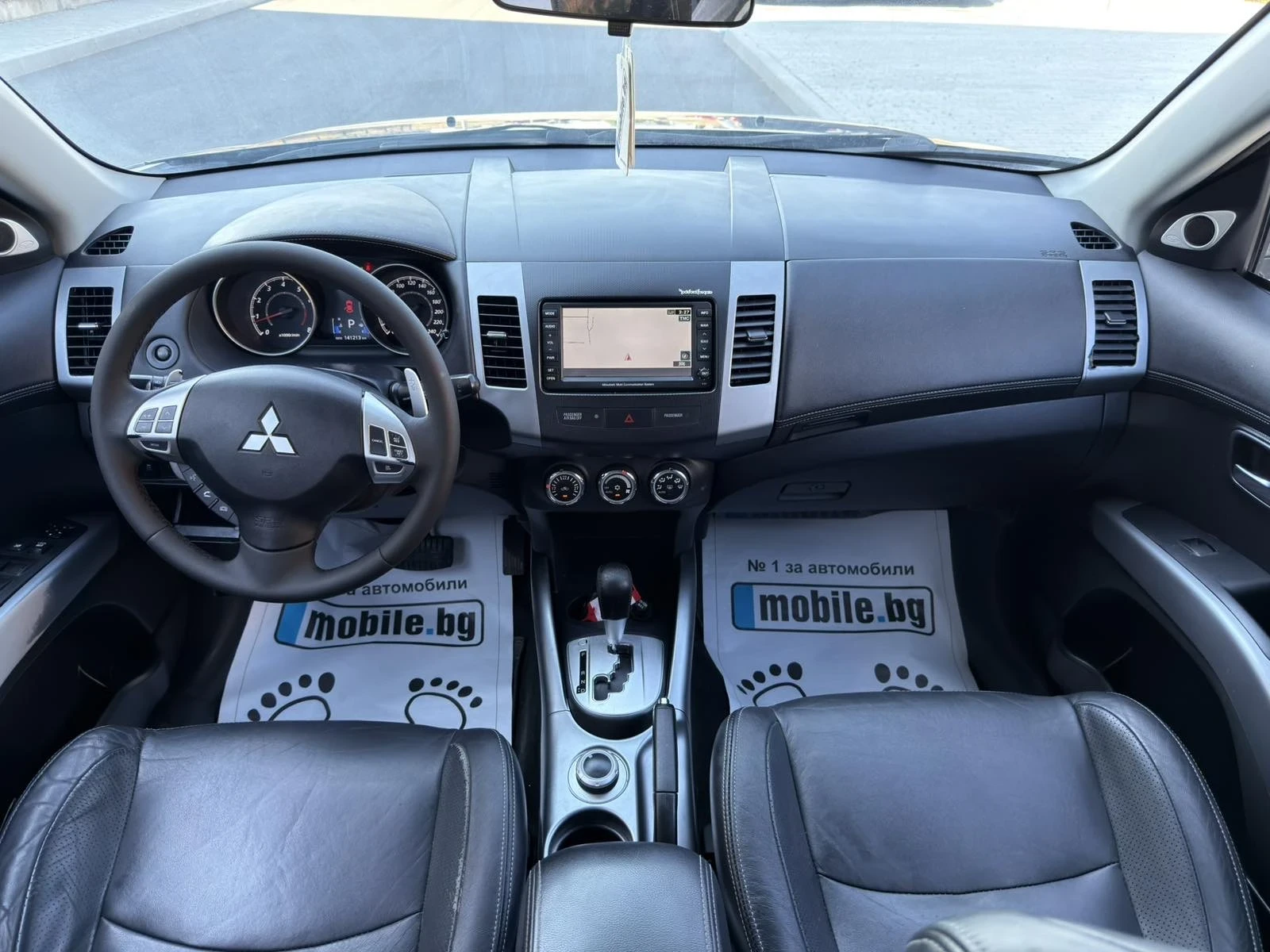 Mitsubishi Outlander 2.4i Automat, снимка 10 - Автомобили и джипове - 55709822