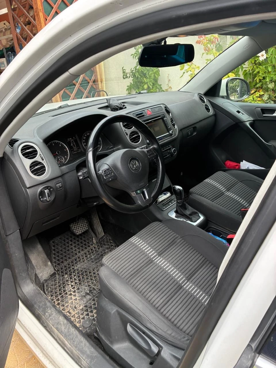 VW Tiguan, снимка 2 - Автомобили и джипове - 56144920