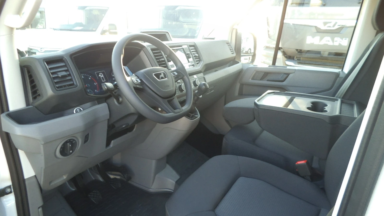 Man TGE 5.160      | Mobile.bg   16