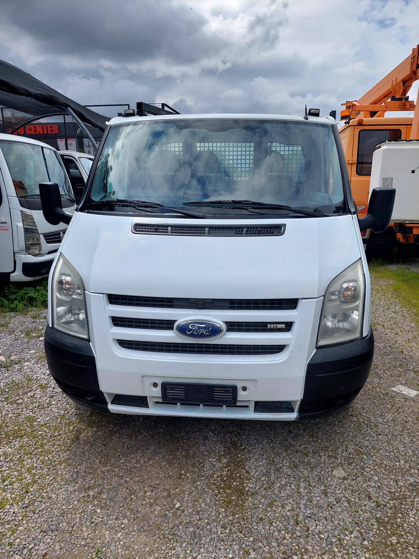 Ford Transit БОРДОВИ С КРАН 