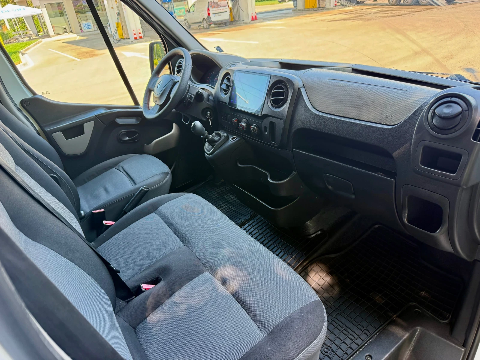 Renault Master 2.3 ТОП!НАЛИЧЕН!КЛИМАТИК!СРЕДНА БАЗА!ЛИЗИНГ!, снимка 9 - Бусове и автобуси - 55299382