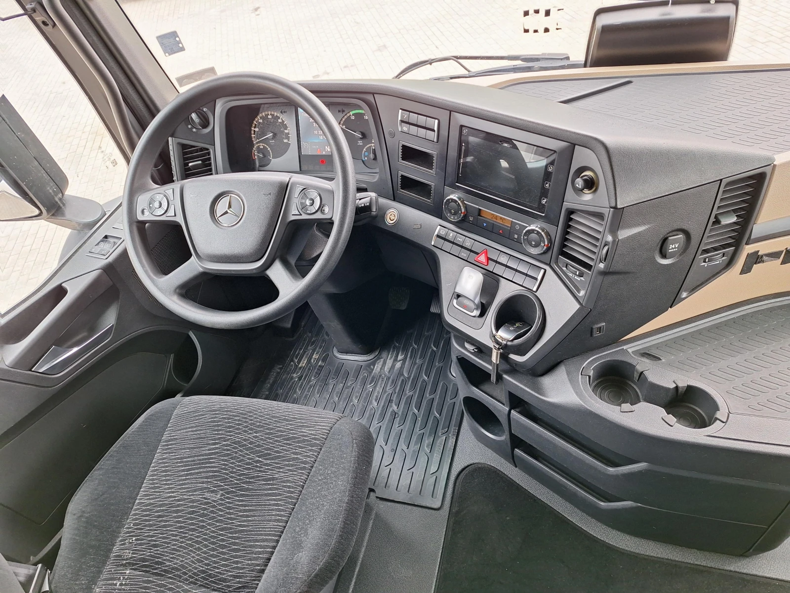 Mercedes-Benz Actros 1851 LS - изображение 4