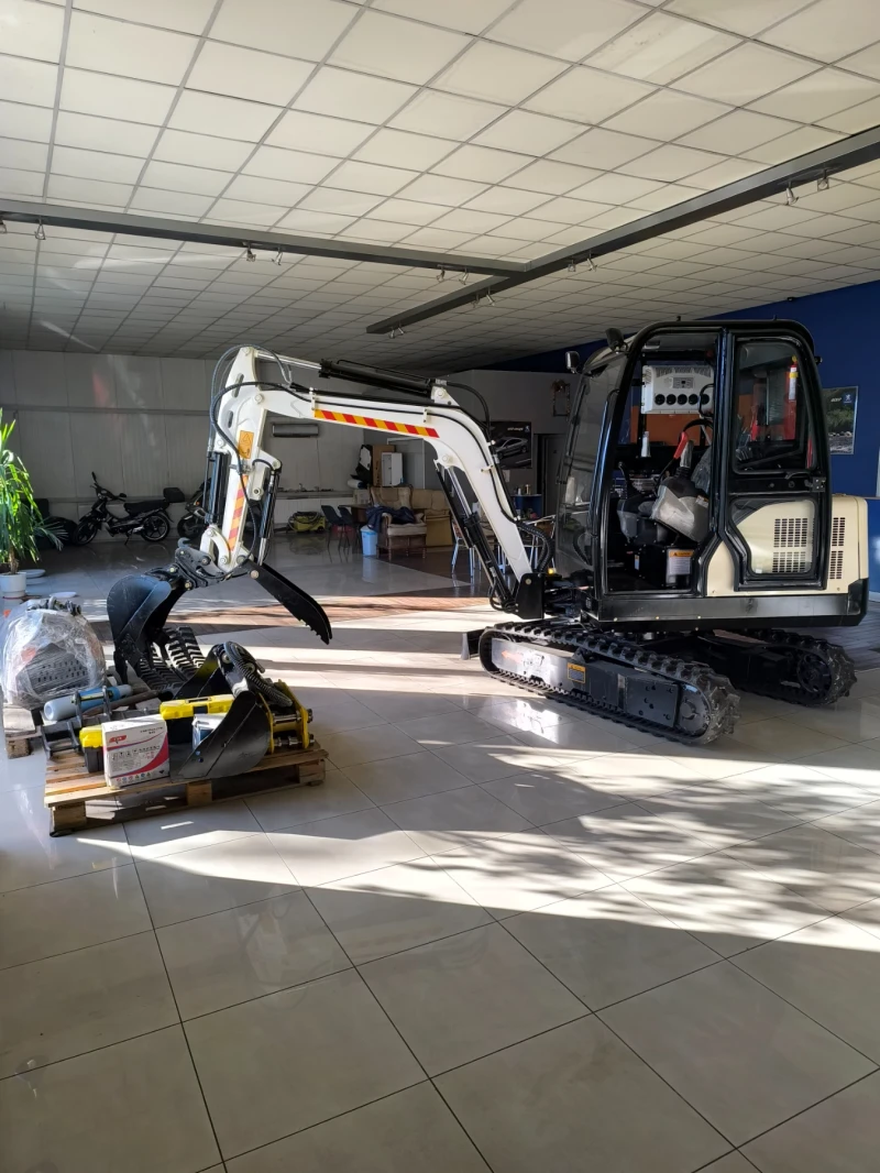 Багер Друга марка Нов багер, снимка 3 - Индустриална техника - 52220888