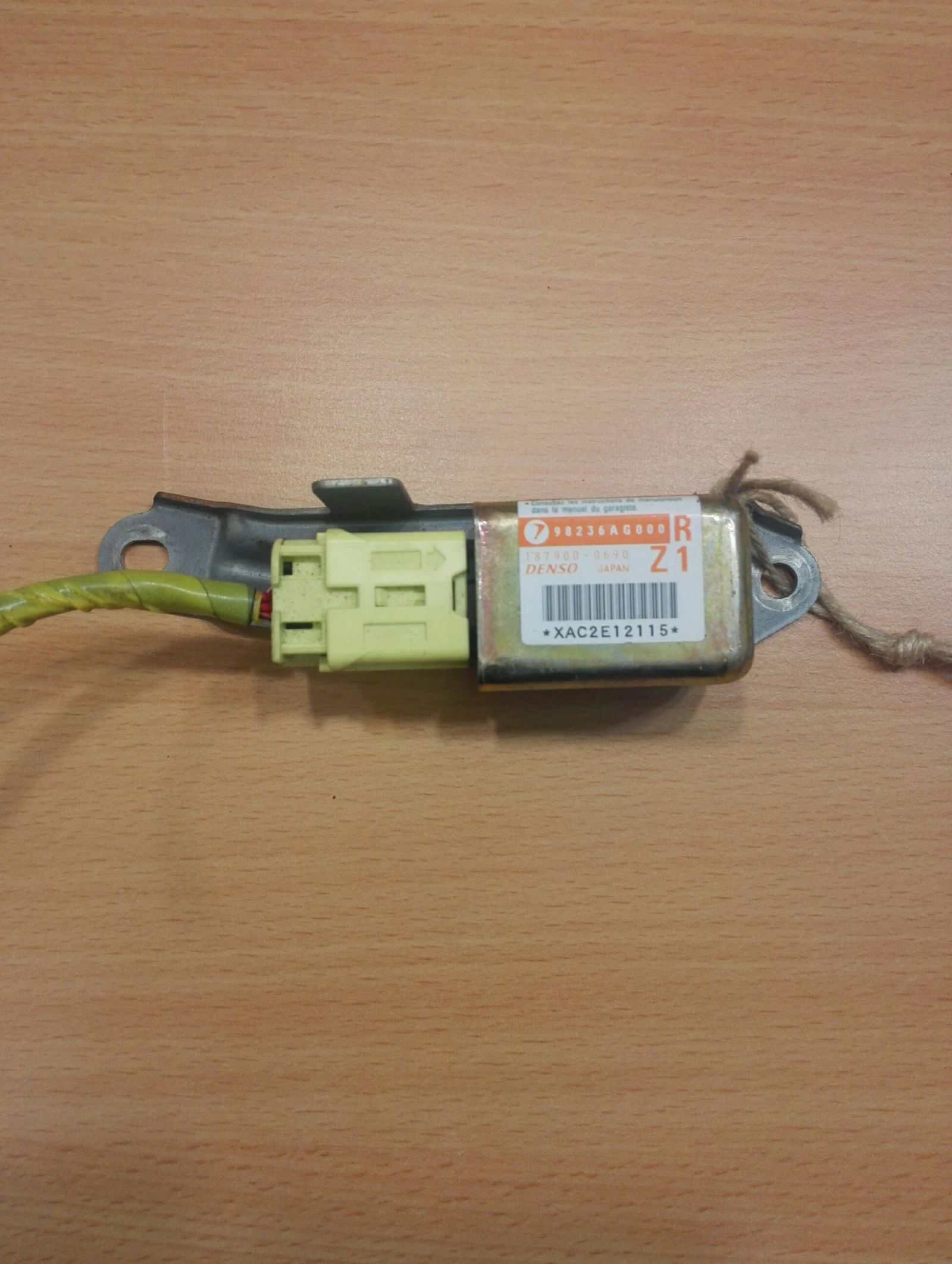 Краш сензор Субару Легаси (98236AG000)