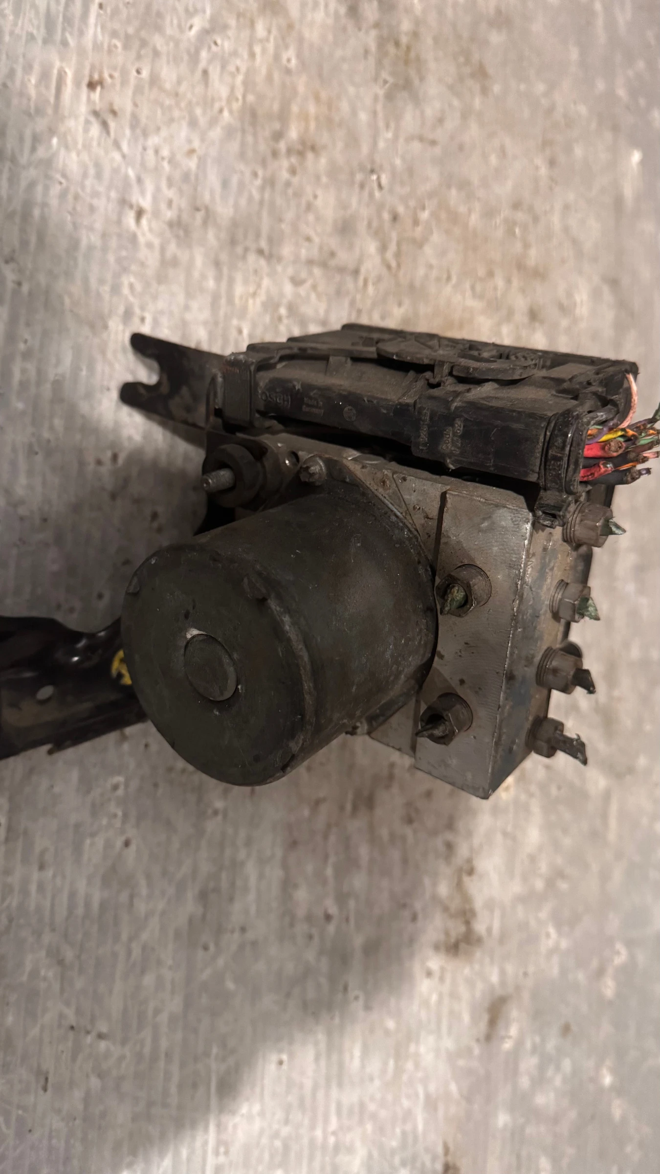 ABS  / ABS   Ford Fiesta - 06.2103-1317.4 / 28.5700-5902.3 | Mobile.bg   1