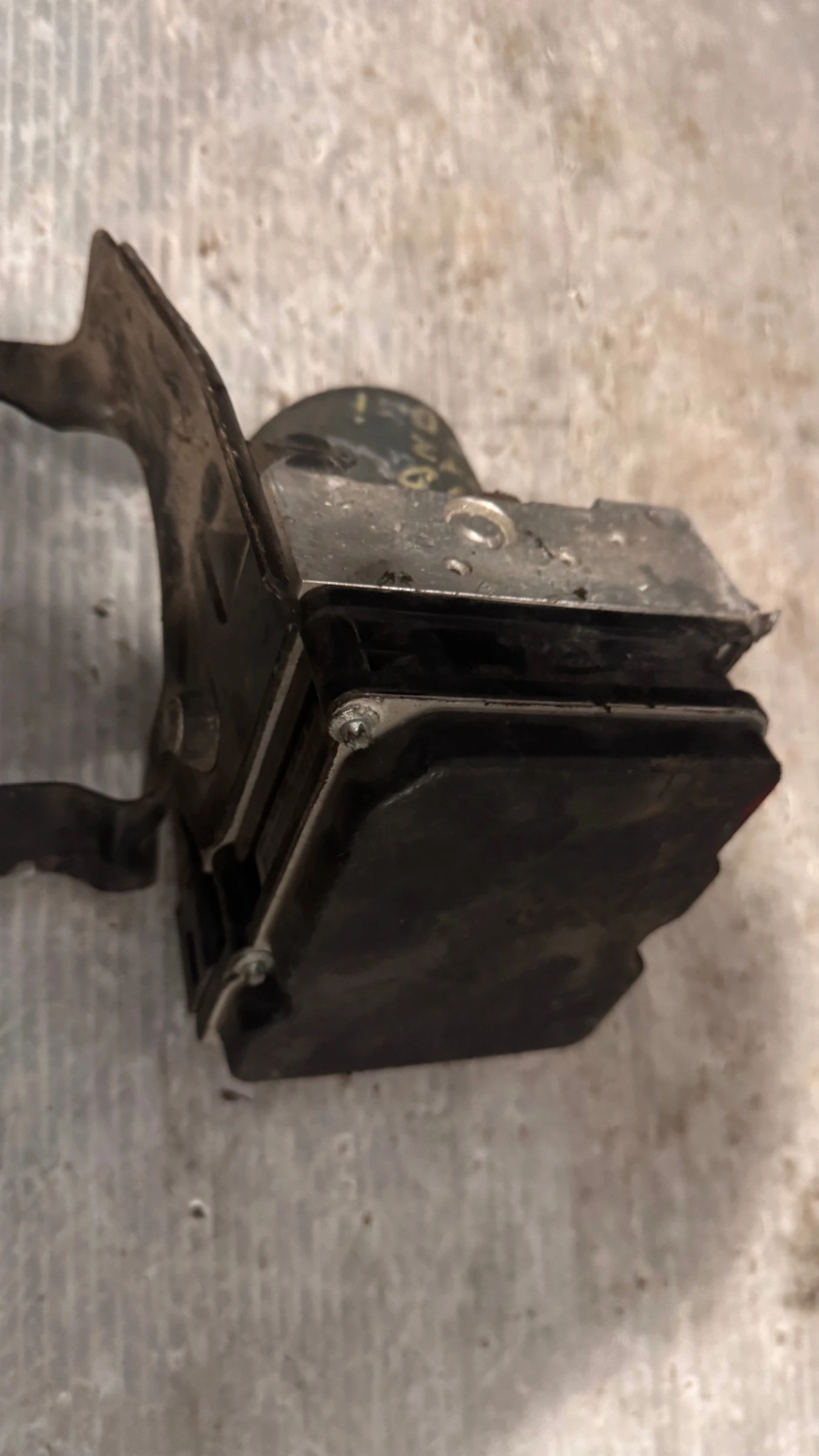 ABS  / ABS   Ford Fiesta - 06.2103-1317.4 / 28.5700-5902.3 | Mobile.bg   2