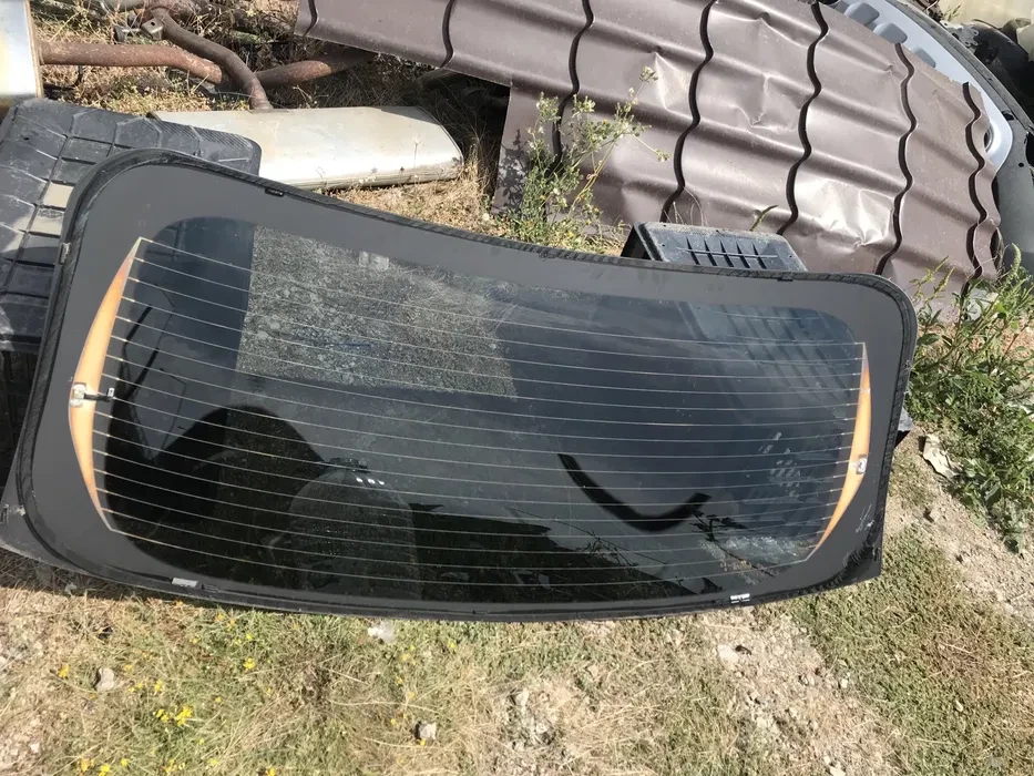 Стъкло на багажна врата на Хюндай Айоник 5 Hyundai Ioniq 5 тонирано, снимка 3 - Части - 56198441