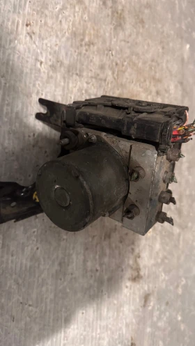     ABS  / ABS   Ford Fiesta - 06.2103-1317.4 / 28.5700-5902.3