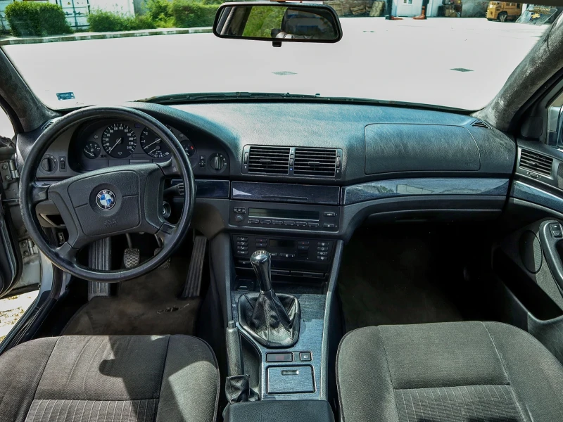 BMW 520, снимка 11 - Автомобили и джипове - 47876107