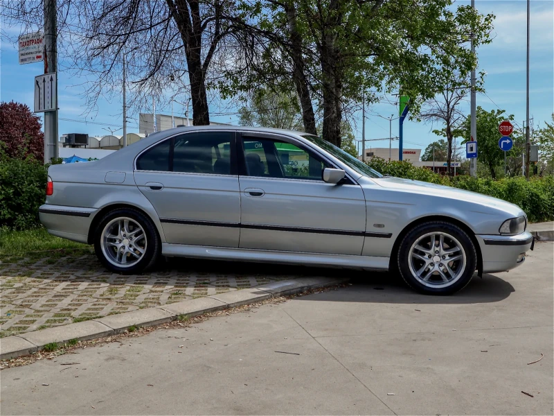 BMW 520, снимка 4 - Автомобили и джипове - 47876107