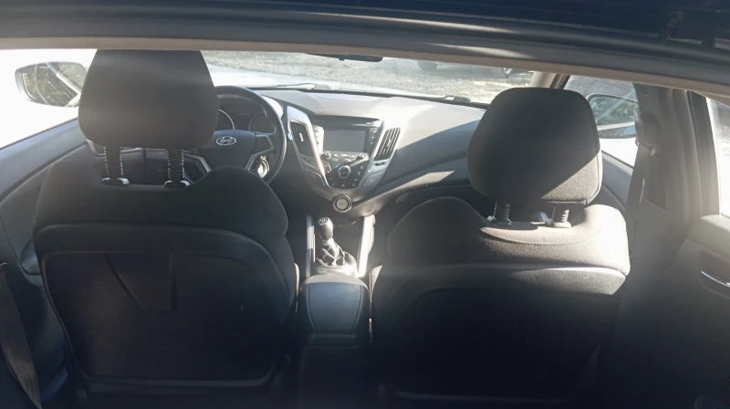 Hyundai Veloster , снимка 7 - Автомобили и джипове - 52284805