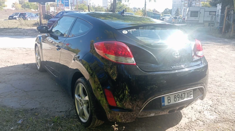Hyundai Veloster , снимка 8 - Автомобили и джипове - 52284805