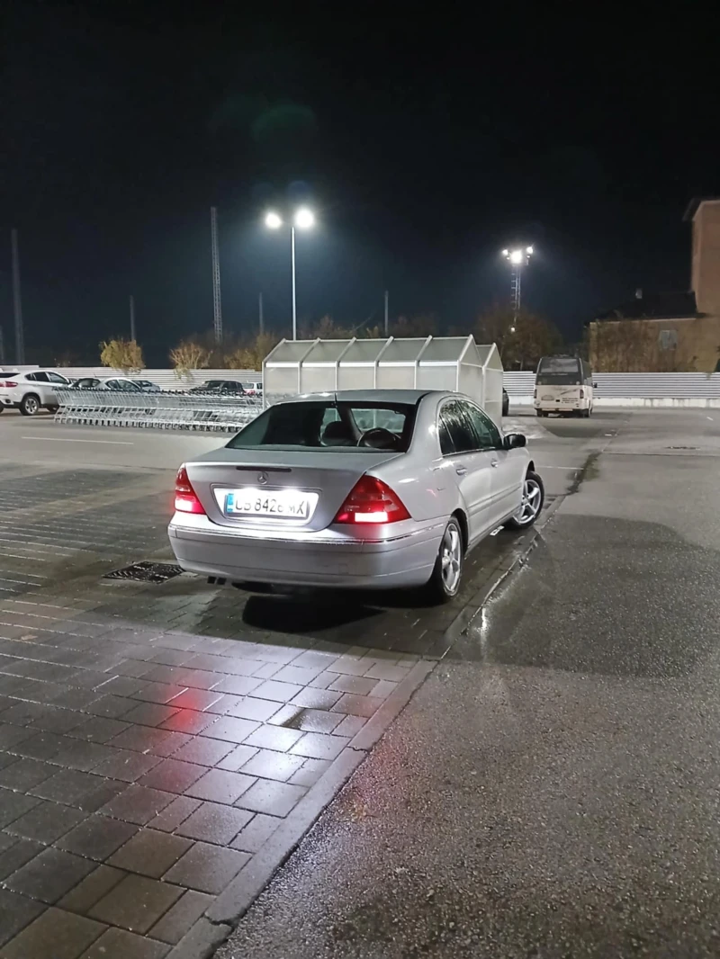 Mercedes-Benz C 320 ELEGANCE, снимка 5 - Автомобили и джипове - 52380384