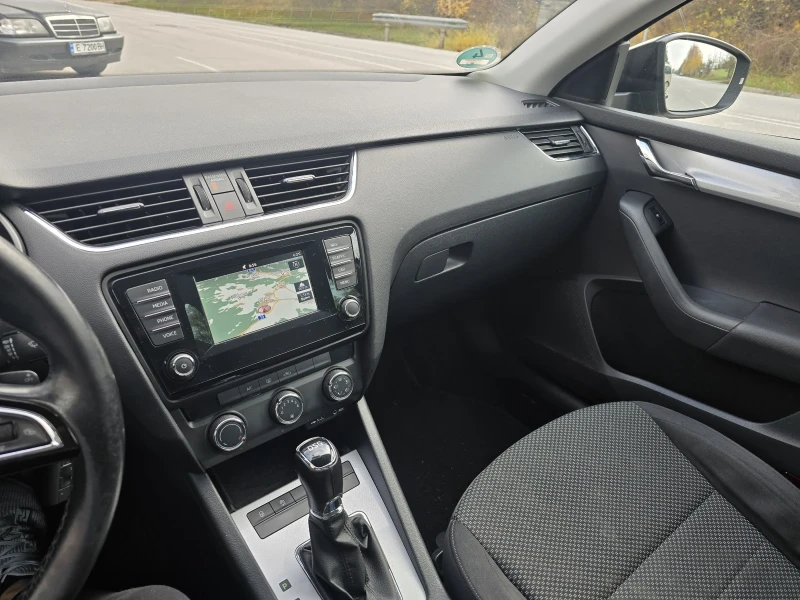Skoda Octavia 2.0   TDI, снимка 5 - Автомобили и джипове - 52386316
