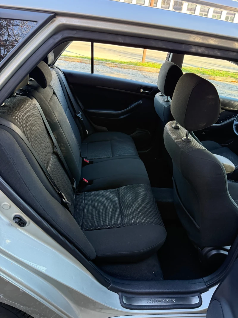 Toyota Avensis T25 2.0D УНИКАТ! ПЕРФЕКТНА!, снимка 9 - Автомобили и джипове - 52386656