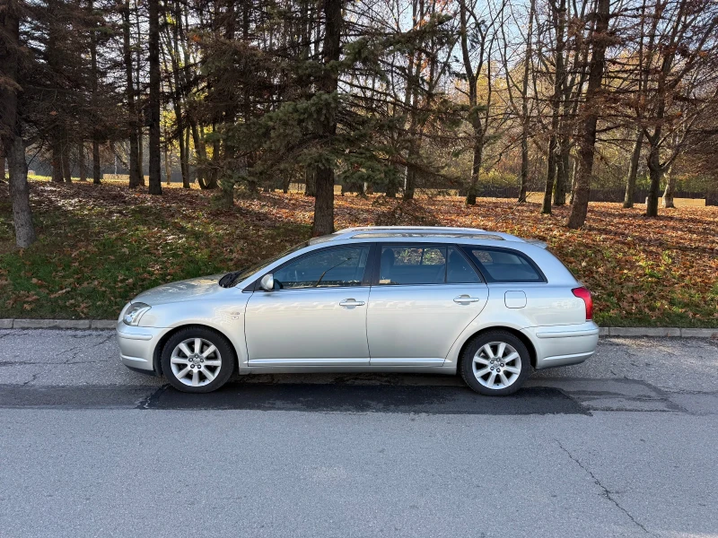 Toyota Avensis T25 2.0D УНИКАТ! ПЕРФЕКТНА!, снимка 2 - Автомобили и джипове - 52386656