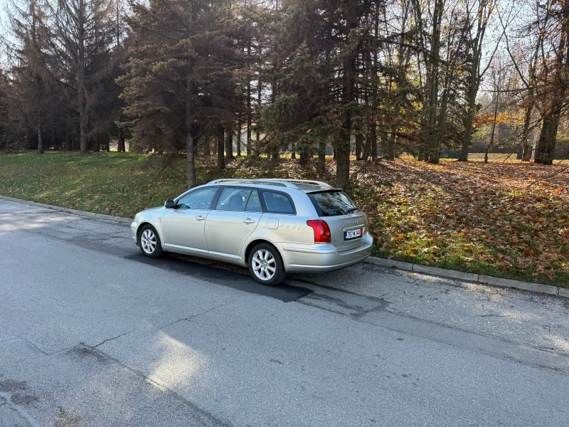 Toyota Avensis T25 2.0D УНИКАТ! ПЕРФЕКТНА!, снимка 3 - Автомобили и джипове - 52386656