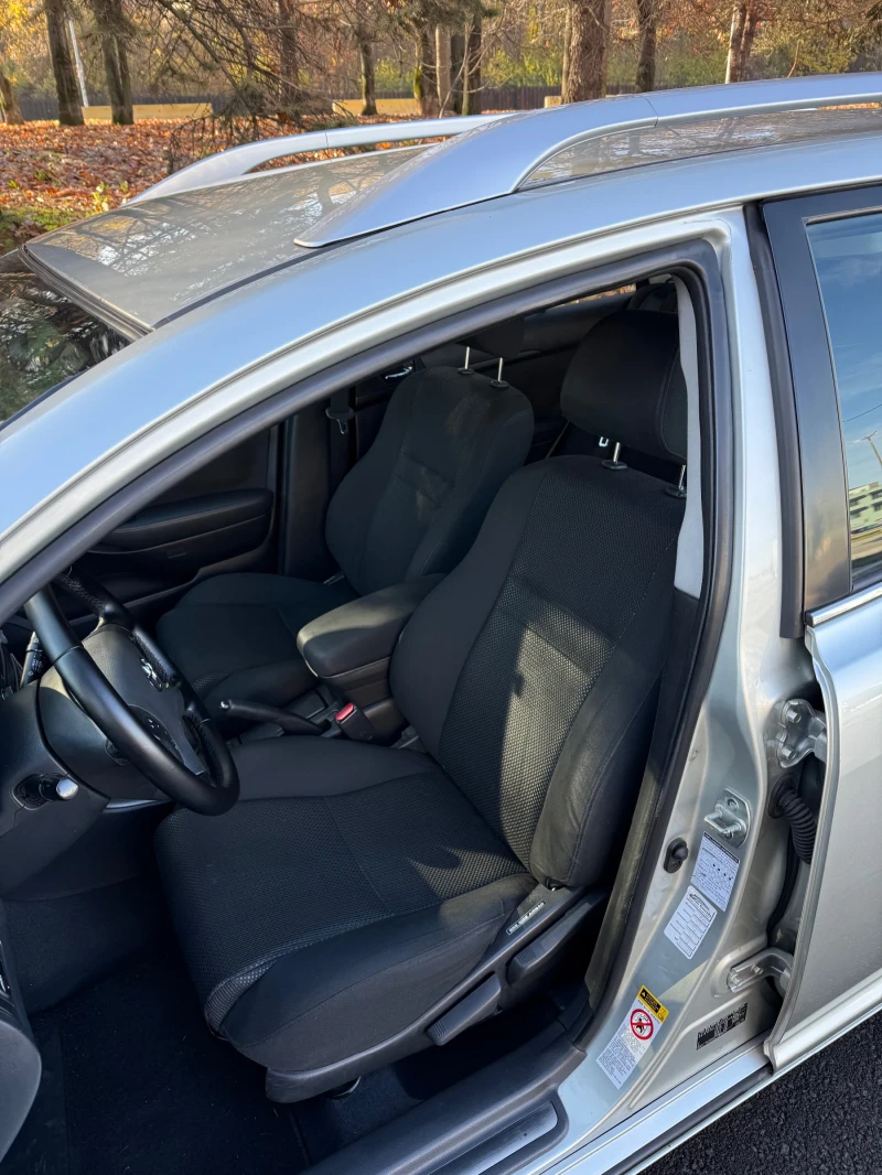 Toyota Avensis T25 2.0D УНИКАТ! ПЕРФЕКТНА!, снимка 7 - Автомобили и джипове - 52386656