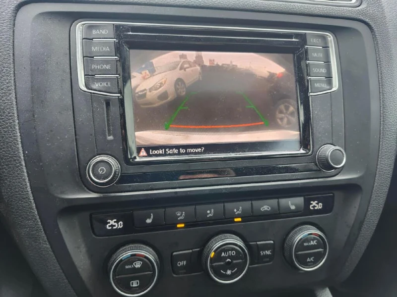 VW Jetta Volkswagen Jetta* АвтоКредит, снимка 6 - Автомобили и джипове - 52584867