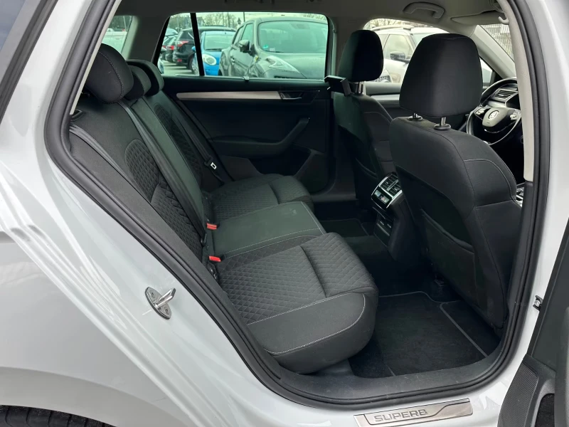 Skoda Superb AMBITION/150HP/CAM/AHK/NAVI/KLESS/ACC/691g, снимка 12 - Автомобили и джипове - 53074946