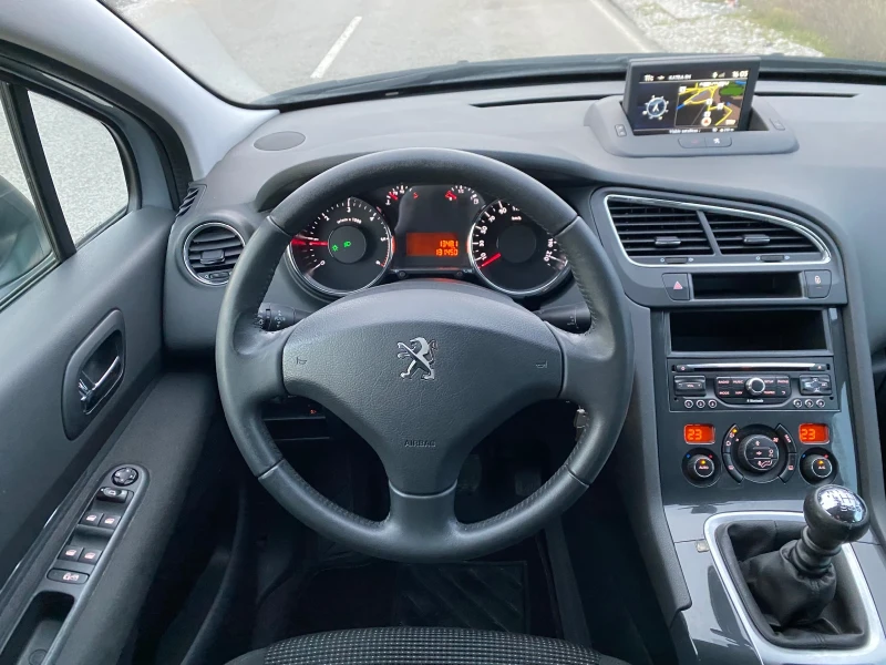Peugeot 5008 7места* РЕАЛНИ 131х.км.!!!, снимка 12 - Автомобили и джипове - 53435327