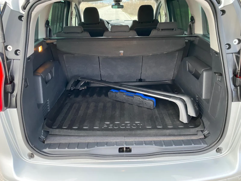 Peugeot 5008 7места* РЕАЛНИ 131х.км.!!!, снимка 15 - Автомобили и джипове - 53435327