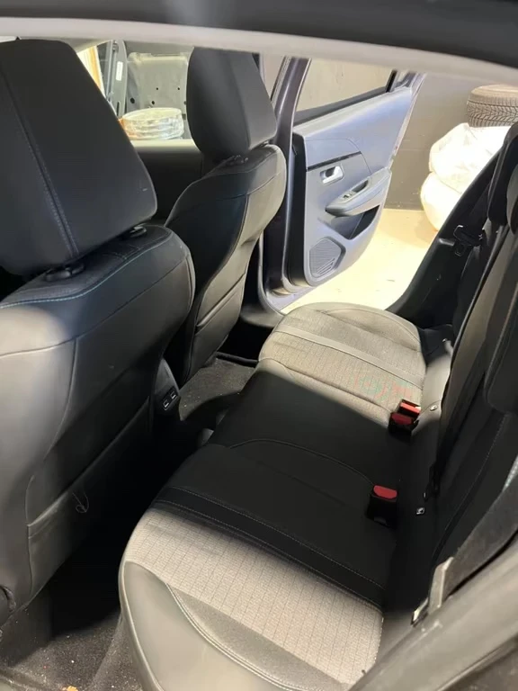 Peugeot 208 1.5hdi Allure 102ps - изображение 10