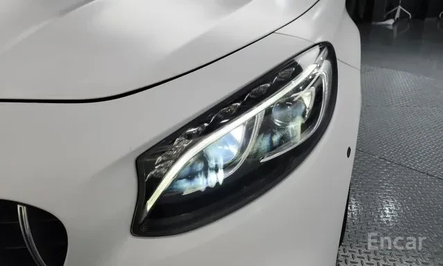 Mercedes-Benz S 63 AMG 4MATIC+ , снимка 16 - Автомобили и джипове - 55773085