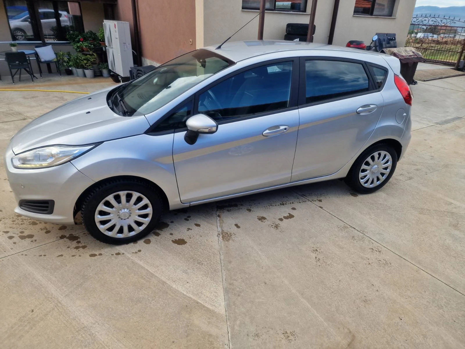 Ford Fiesta 1.0 Duratec - изображение 4